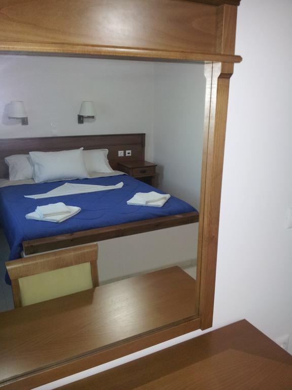 Medusa Accommodation Livadakia エクステリア 写真